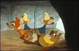 Gus et Jacques sont des souris amies de Cendrillon. Elles sont plutôt douées pour ------------.