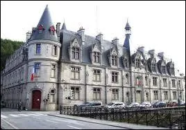 Comment s'appelle la prfecture du Finistre ?