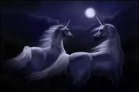 La licorne, animal mythique muni d'une corne unique au milieu du front ressemble à un petit cheval. D'après la légende elle ne pouvait être approchée que par...