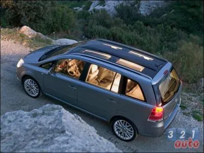 Quelle voiture de série n'est PAS une Nissan ?