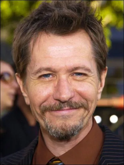 Qui joue Sirius Black ?