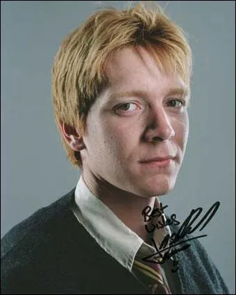 Qui joue Fred Weasley ?
