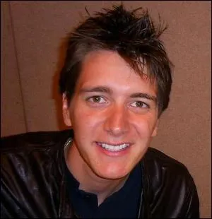 Qui joue George Weasley ?