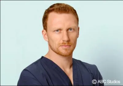 Dans quels animaux Owen Hunt plante-t-il un couteau ?