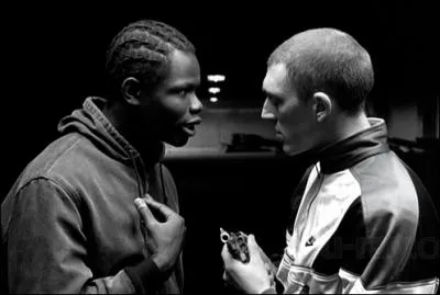 L'essentiel du rcit s'tend sur une seule journe : la journe la plus importante de la vie de trois jeunes de la cit des Muguets.