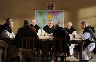 Inspir librement de l'assassinat des moines de Tibhirine en Algrie en 1996.