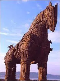 Qui a construit le cheval de Troie ?