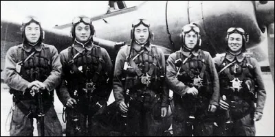 Comment appelait-on les pilotes-suicides japonais ?