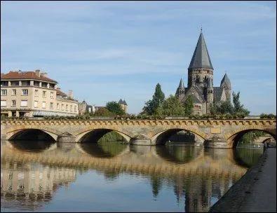 Pas facile à prononcer ''Gléklickagebürtstag'' ... Et vous ne l'entendrez sûrement pas à...