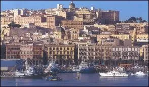 Vous pourrez vous dispenser de dire ''Felice anniversariu'' à...