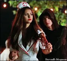 Quel est le lien biologique entre Elena et Jeremy ?