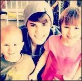 Comment s'appellent son frre et sa soeur ?