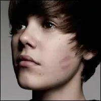 Avec qui Justin sort-il en 2012 ?