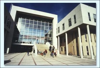 L'Universit d'Orlans. Comment appelle-t-on le plus haut dirigeant d'une universit ?