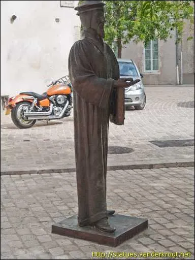La statue du protestant Jean Calvin. Dans quelle ville de l'Oise, Jean Calvin est-il n ?