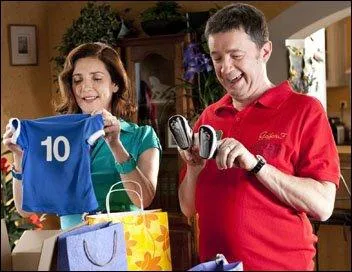 O l'enfant de Liliane et Jos travaille-t-il ?