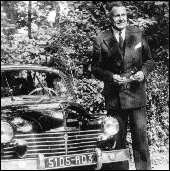 Il est charg de diriger la rgie en ces temps de reconstruction, il s'agit de...