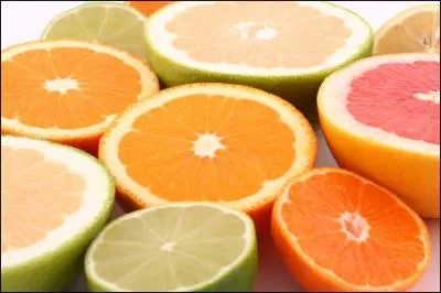 Lisez le dialogue suivant et rpondez  la question de Liam : Liam : - I want to eat some fruits, but I don't know what can I buy ! John : - I don't like citrus fruits. Liam : - Then, what can I buy ?