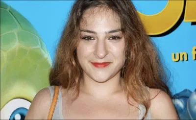 Son prnom est chant par ... .