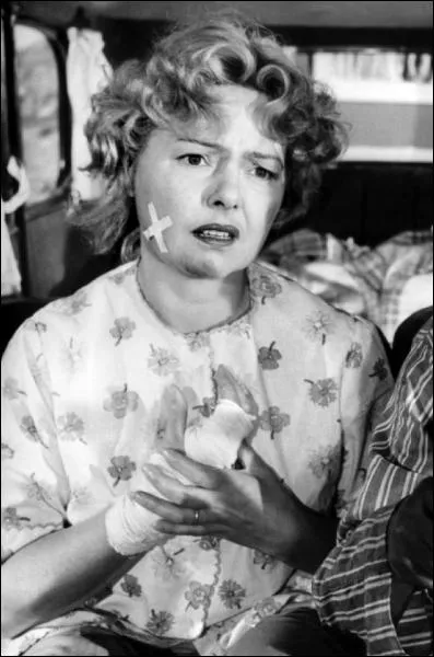 Son pr�nom est chant� par ... .