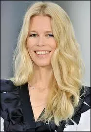 Quel est le nom de ce mannequin ?