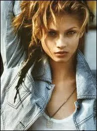 Quel est le nom de ce mannequin ?