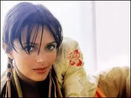 Quel est le nom de ce mannequin ?