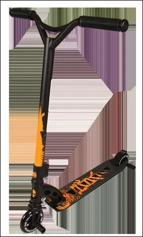 Sur cette image quelle est la marque de la trottinette ?