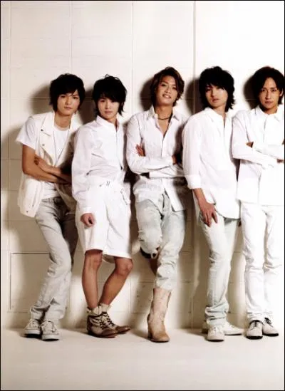 Comment s'appelle le sous groupe ayant Yabu, Hikaru, Daiki, Inoo Takaki pour membres ?
