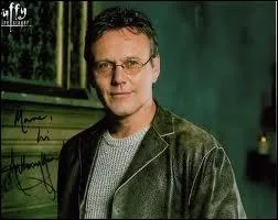 Comment s'appelle l'observateur de Buffy ?