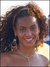 Qui est cette chanteuse ?