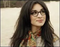 Je suis une chanteuse, quel est mon nom ?