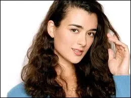 Je joue le rle de Ziva David dans  NCIS , qui suis-je ?