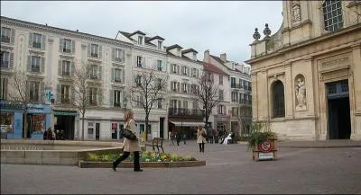 Jean Dujardin est n� le 19 juin 1972 dans les Hauts-de-Seine � :