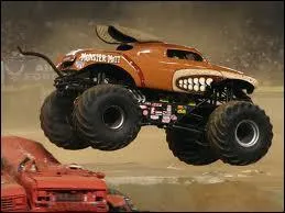 Il existe trois versions diffrentes du Monster Mutt. Il y a celui comme sur la photo, mais quels sont les deux autres ?