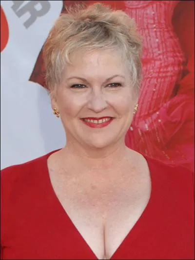 Qui joue le rle de Mme Darbus ?