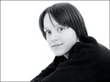 Pourquoi Rogue fait-il tomber une branche sur Ptunia ?