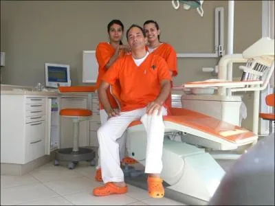 Rponse : un stomatologue