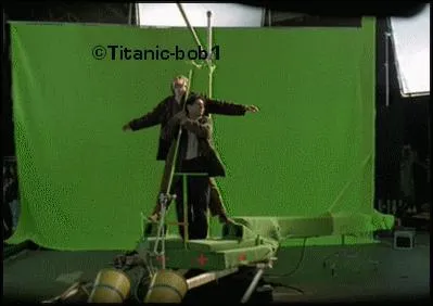 Comment ont-ils tourn la fameuse scne  les rois du monde , avec Jack et Fabrizio accroche  l'avant du bteau ?