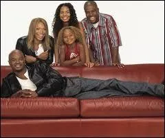 Quel est l'ge de Junior (environ) ?