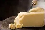 Quel est ce fromage suisse au lait de vache, dont la maturation est longue, entre trois et quatre ans ?
