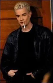 Combien d'universits James Marsters a-t-il frquentes ?