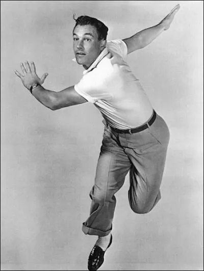  Il danse, joue et met en scne avec un talent fou. C'est un homme-orchestre qui reprsente  lui seul les comdies musicales d'Hollywood . (Fred Astaire) Gene Kelly n'a pas jou dans :