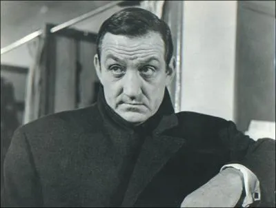  Ce silencieux est un conteur. Ce brutal est un sensible. Ce tourment est un bon vivant. Ce baroudeur est un jardinier. Ce gorille est un papillon . (Philippe Labro) Lino Ventura n'a pas jou dans :