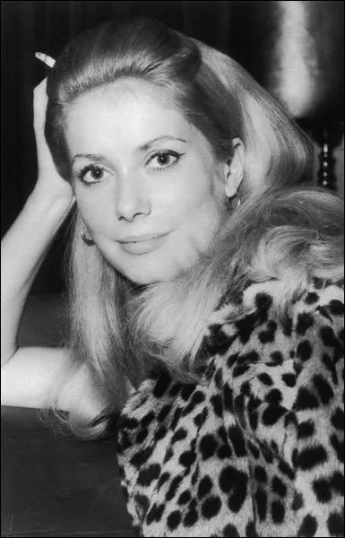  Parce qu'elle n'a pas envie de tout dire ou de tout montrer, c'est un mythe . (Claude Lelouch) Catherine Deneuve n'a pas jou dans :