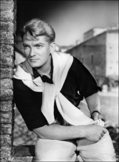  C'est le type de l'acteur-pote qui ne profite pas des oeuvres en virtuose mais ne cherche qu' les servir . (Jean Cocteau) Jean Marais n'a pas jou dans :