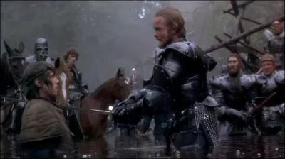 Arthur est fait chevalier par Urien. Dans quelle situation ?