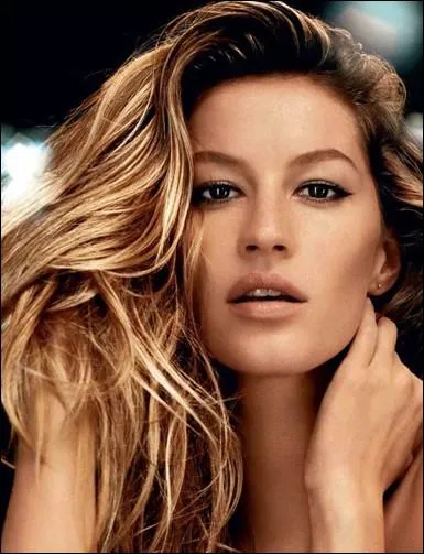 Comment s'appelle cette top-model qui fut autrefois la petite amie de Leonardo DiCaprio ?