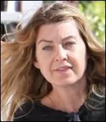 Quelle star du petit cran apparait ainsi sans maquillage ?