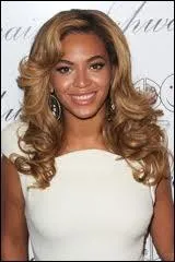 Quelle est cette chanteuse qui a chant  Run the world  ?